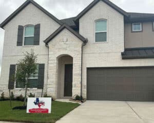 Exterior of Texas home being painted
